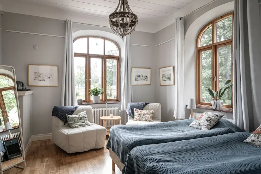 Standard Quadruple Family room