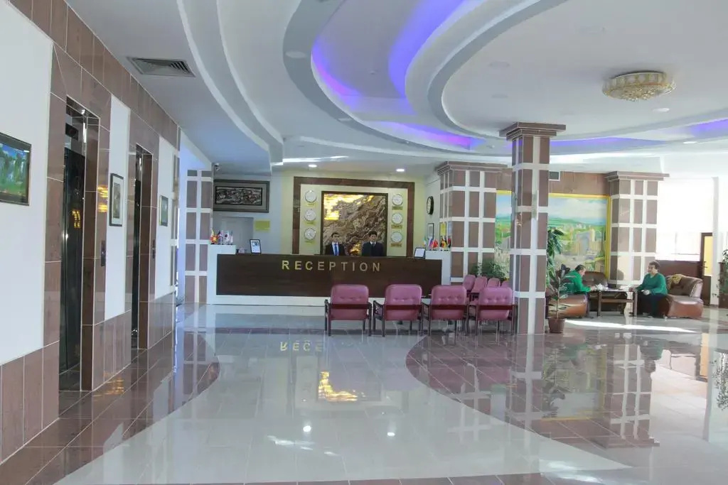Lobby & Reception