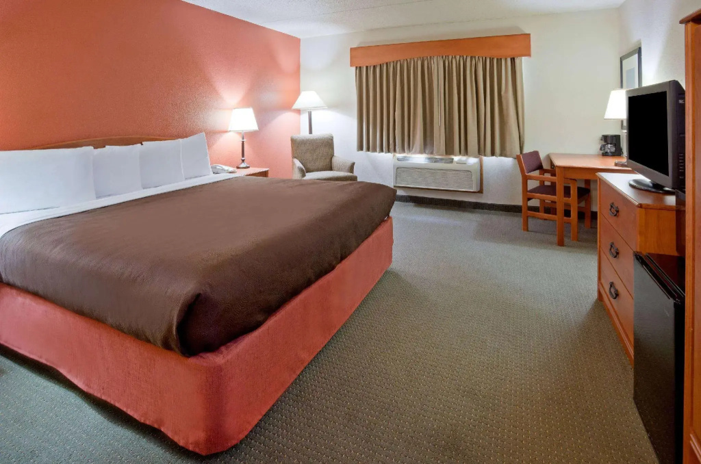 Standard Double room (full double bed)