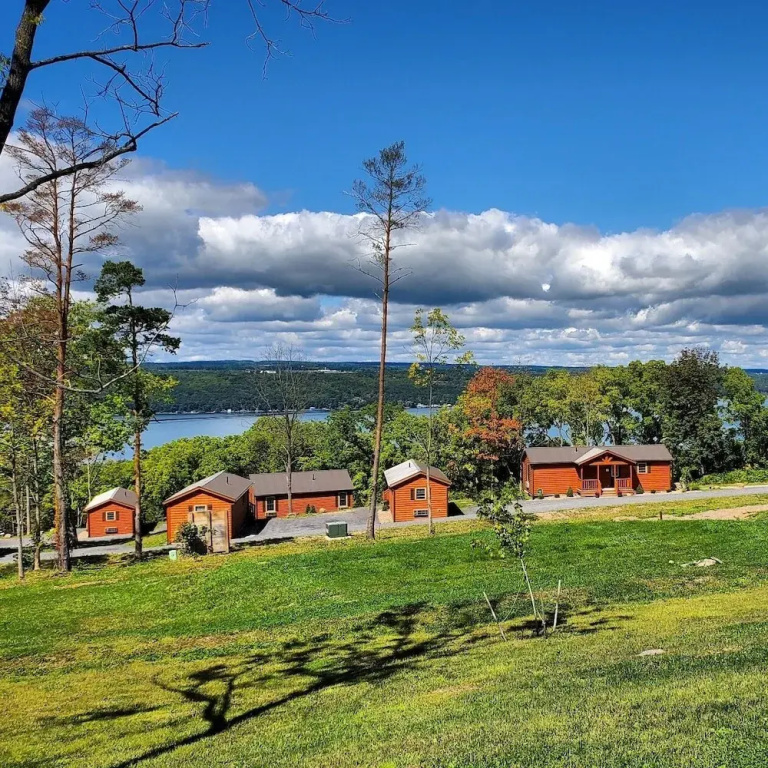 Single Cottage with lake view (single bed)