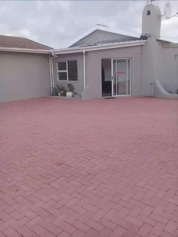 Ebiokeng Self Catering Apartments