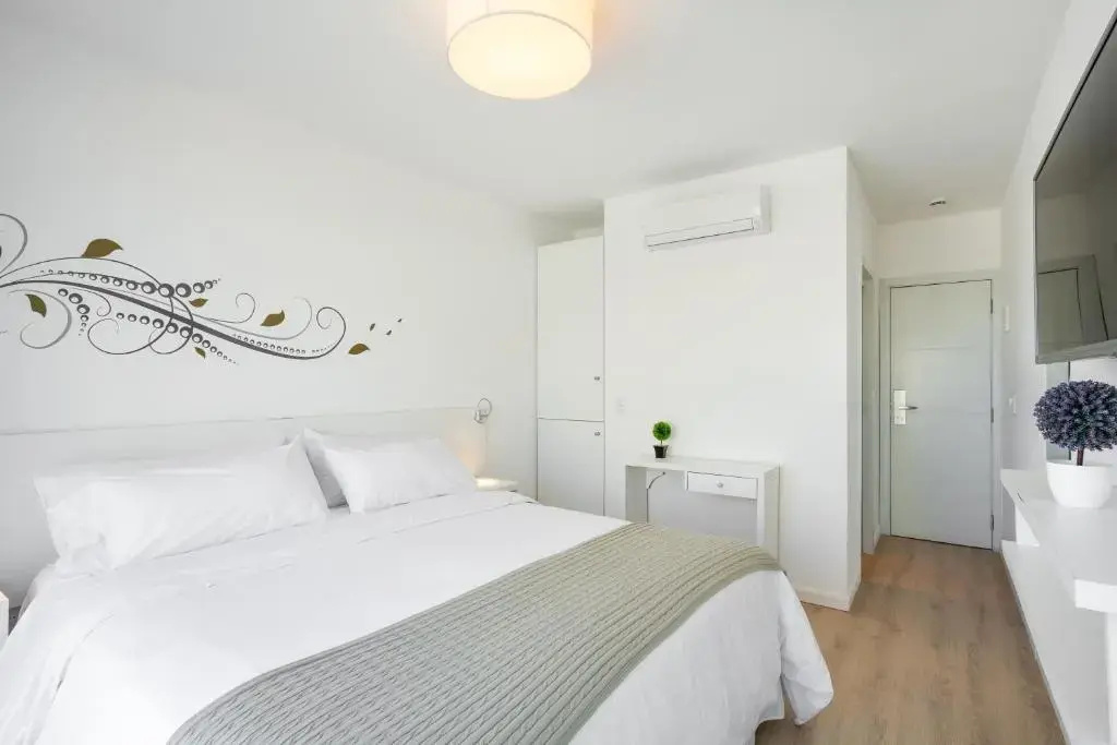 Superior Double room (full double bed)
