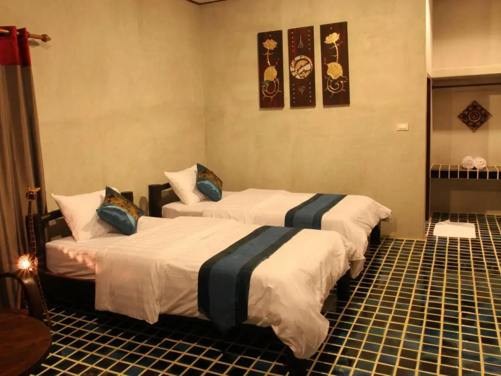 Deluxe Double room (twin beds)