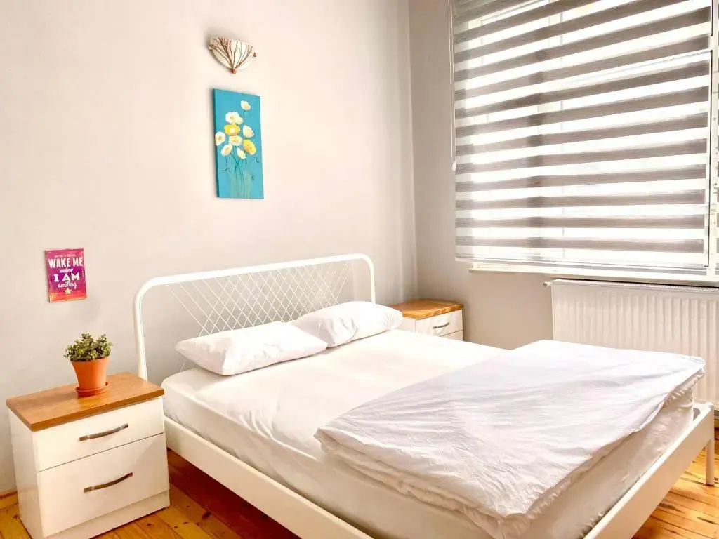 Double room (full double bed)