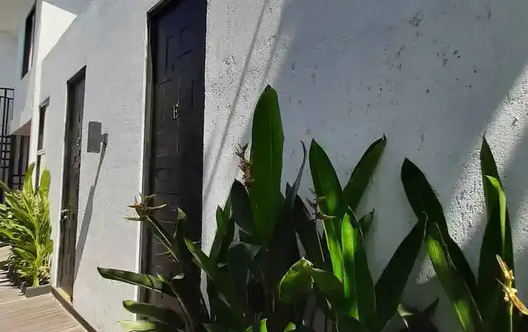Oyo 2135 Escotel Jalak Guest House