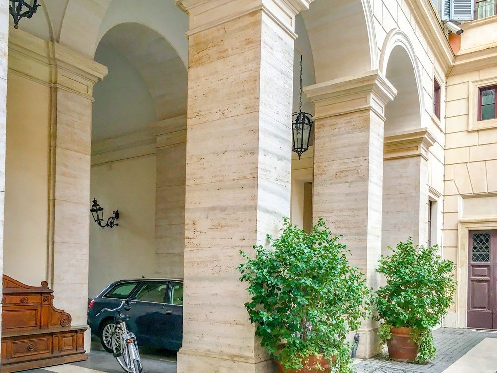 Prime 1Br/Ba Apt Next Colosseum
