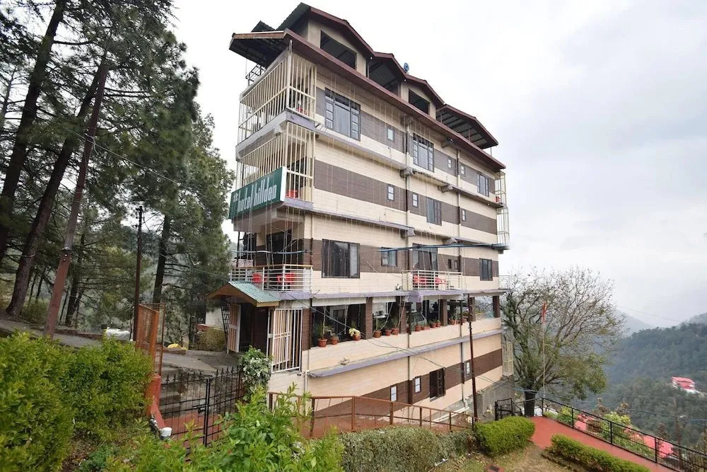 Goroomgo Aplin Hillden Shimla