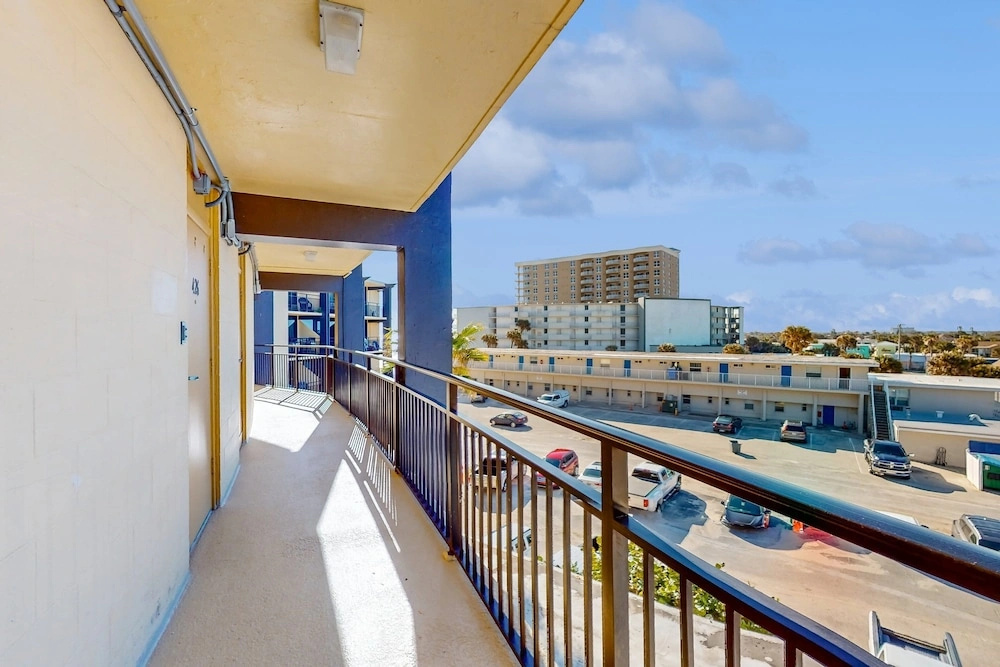 Daytona Hawaiian Inn 431