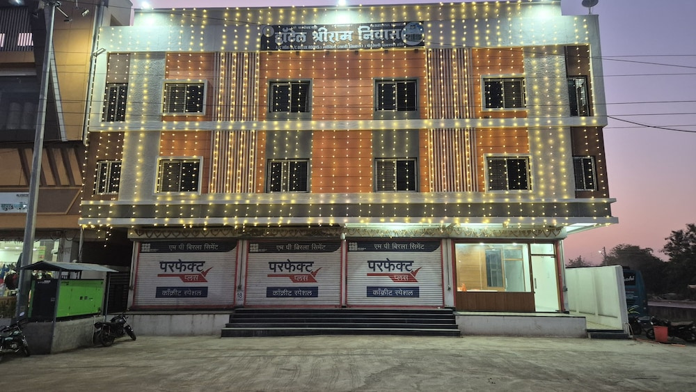 Hotel Shriram Nivas Lodging