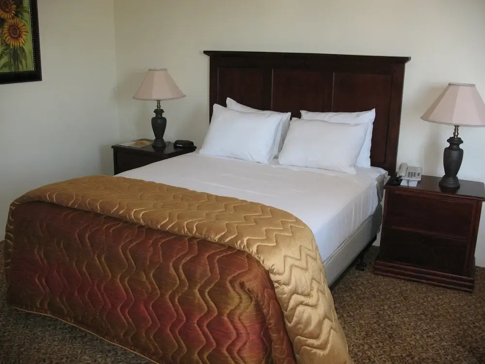 The City Inn Hotel & Casino - Chambres