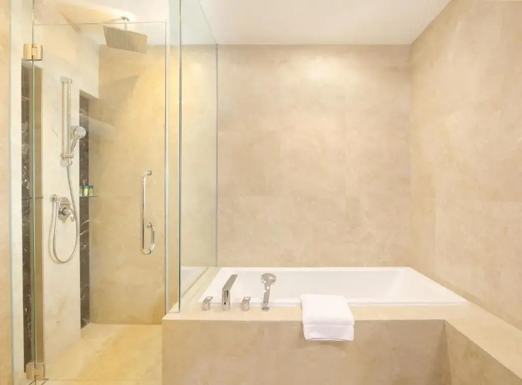 Deluxe Suite with sea view