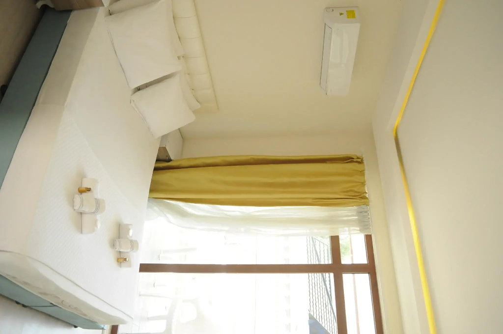 Deluxe Double room (full double bed)