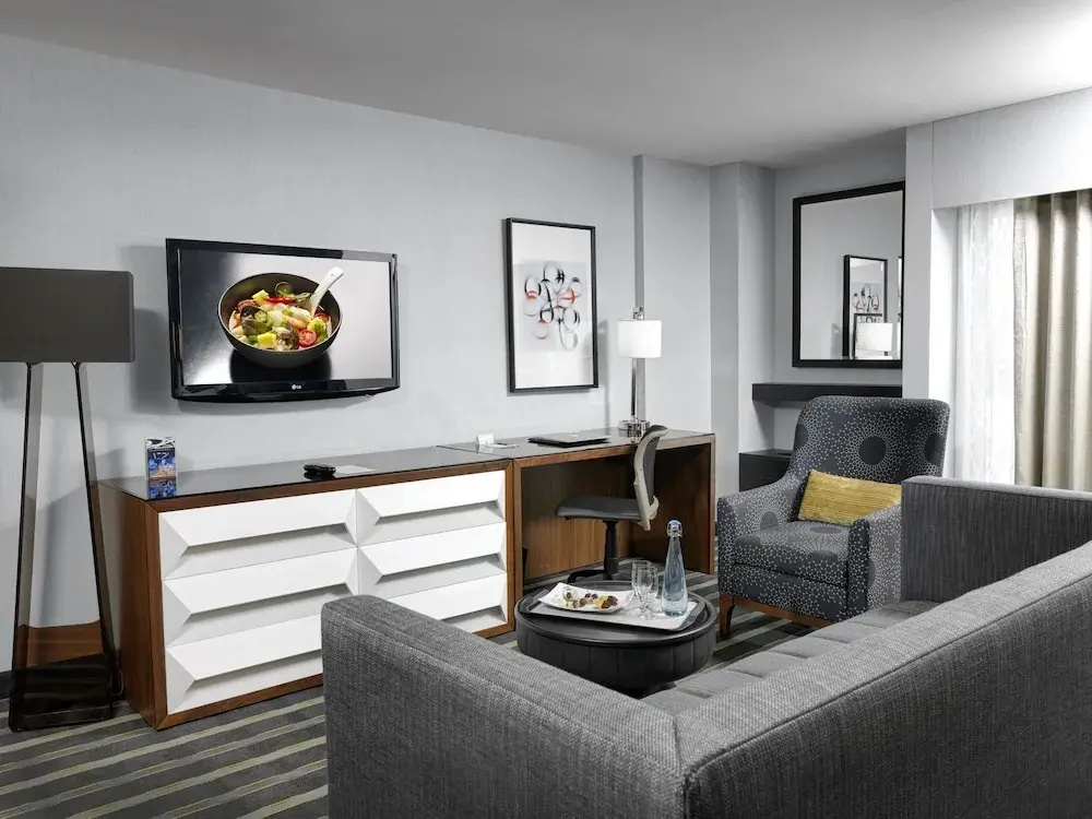 Luxury Double Suite with balcony and with pool view (full double bed)