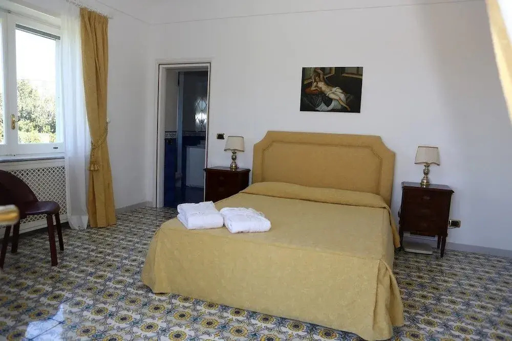 Standard Double room with sea view (full double bed)