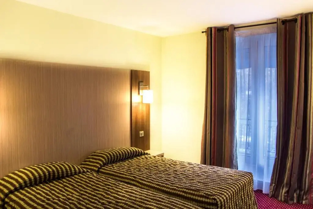 Hôtel Terminus Montparnasse 119