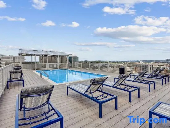 Prime 2bdr Downtown Nashville Unit - Walk to Broadway and Music City Center