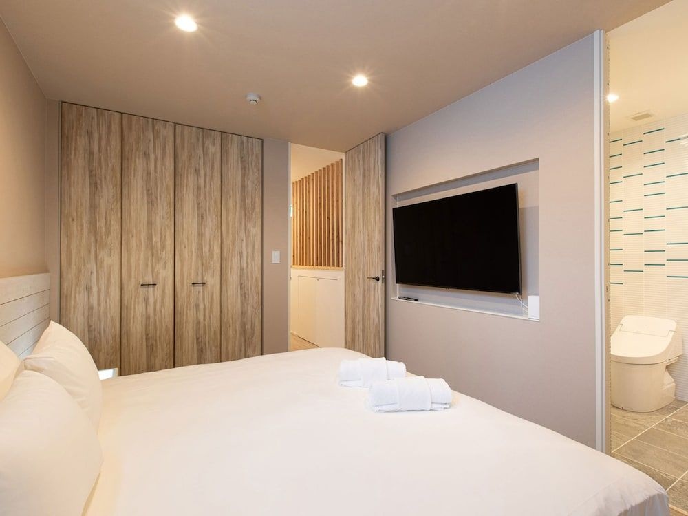 Olaf House — 5