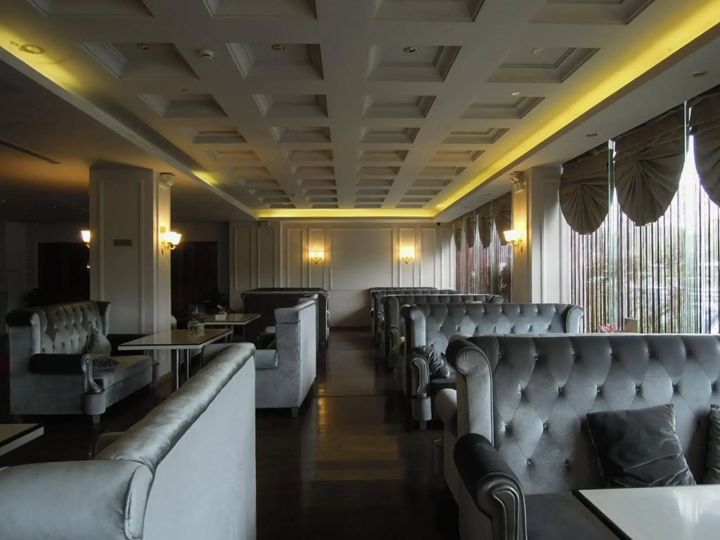 Food & Beverage