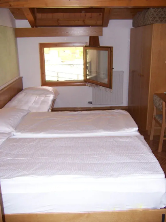 Standard Triple room with mountain view