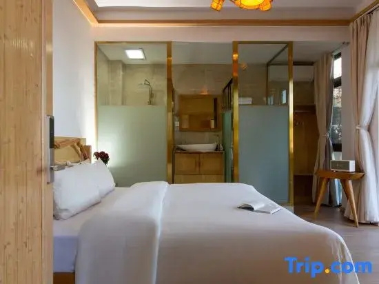 Standard Double room with balcony and with sea view (full double bed)