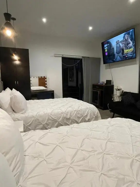 Standard Double room with balcony (full double bed)
