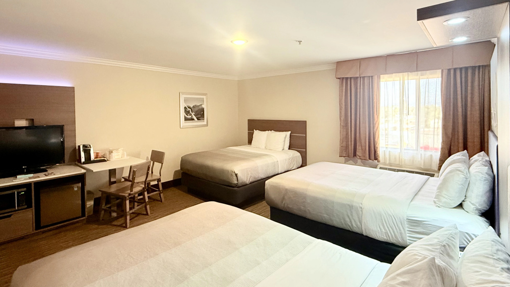 Отель Quality Inn & Suites Los Angeles Airport - Stadium District в Инглвуде