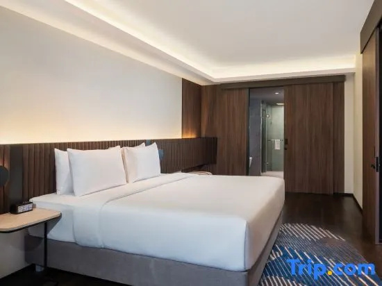 Double Suite (full double bed)