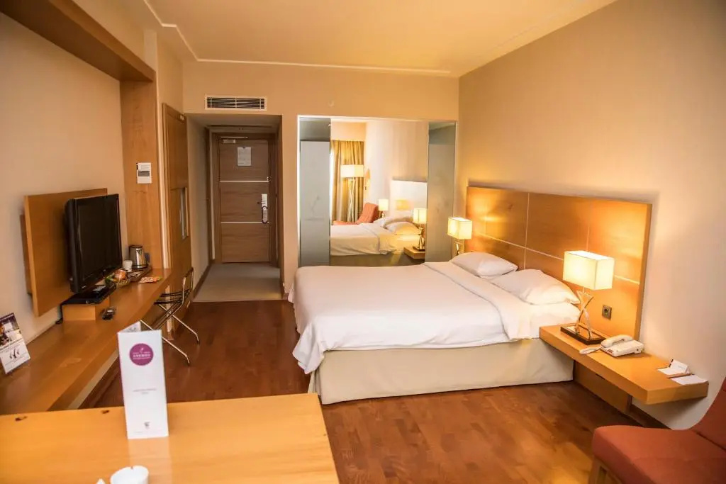 Deluxe Double room (full double bed)