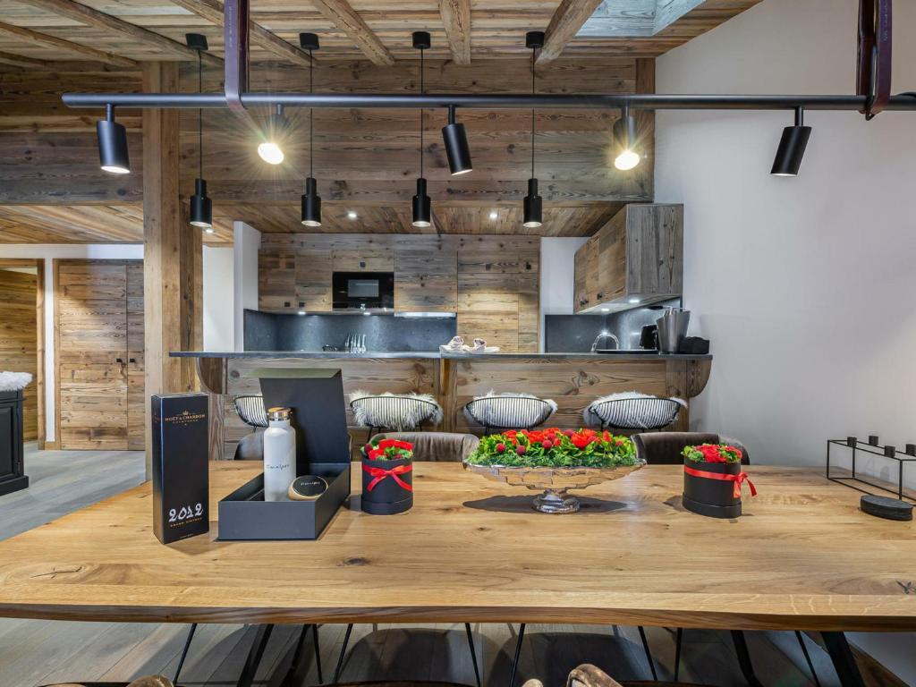 Отель Appartement Courchevel 1650, 5 pièces, 8 personnes - FR-1-563-39, фото 2