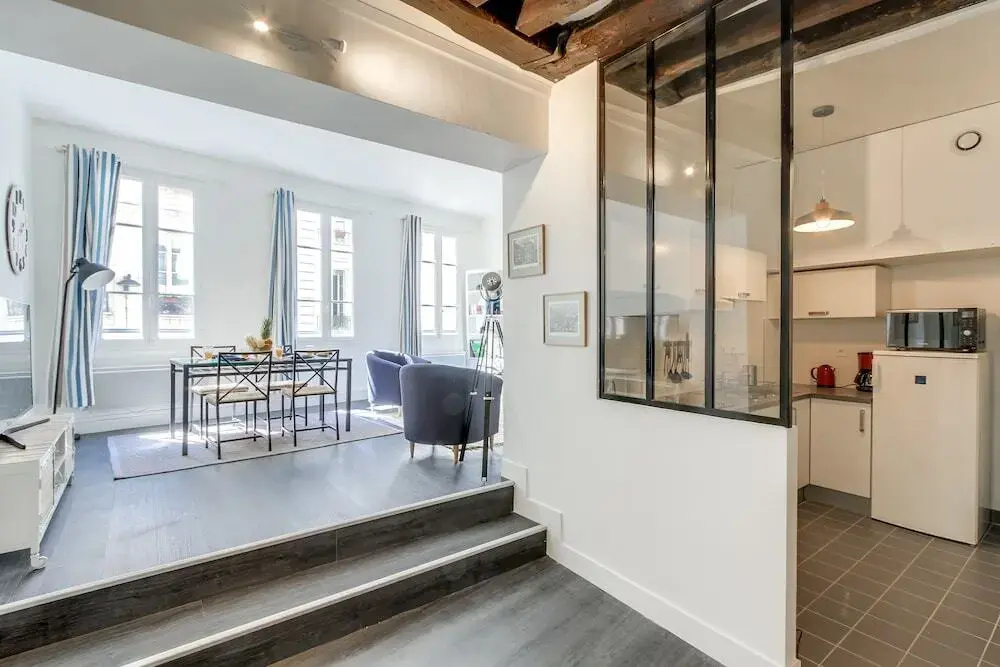 Saint Honore Apartment - фото 7