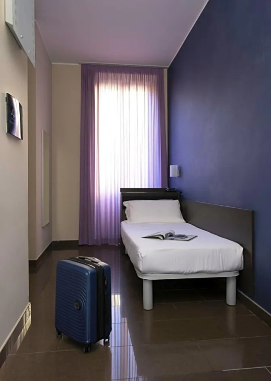 Economy room