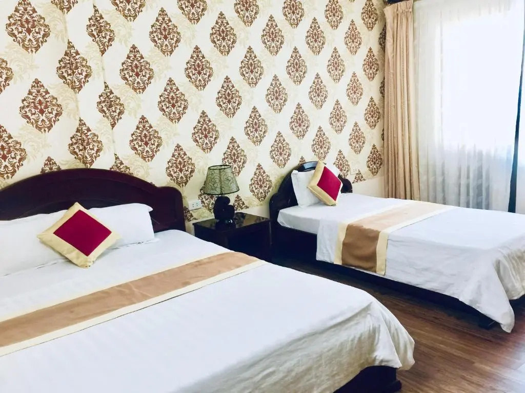 Standard Triple room