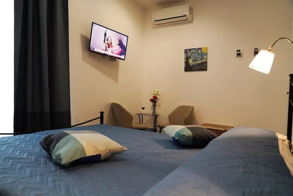 Standard Double room (full double bed)