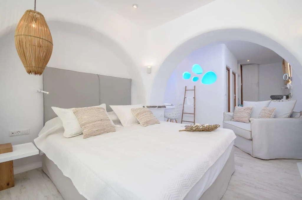 2 Bedrooms Duplex Suite with sea view