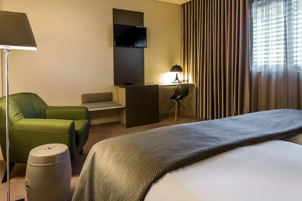 Superior Double room with city view (twin beds)