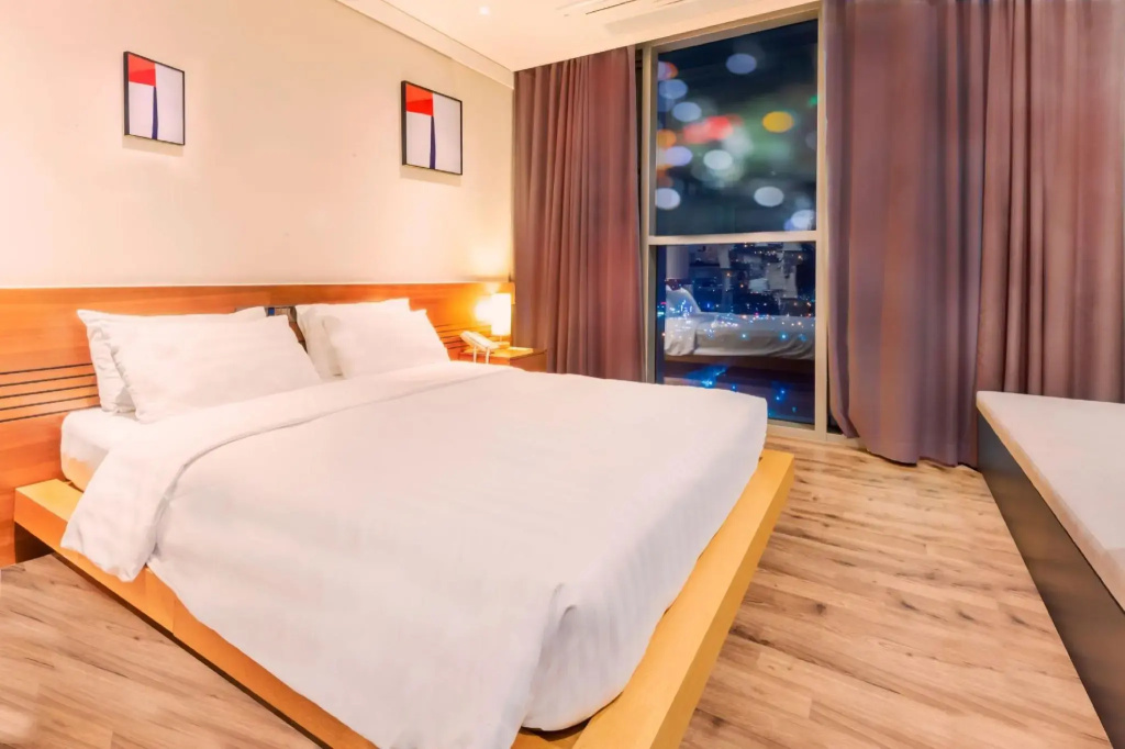 J-One Hotel — 2
