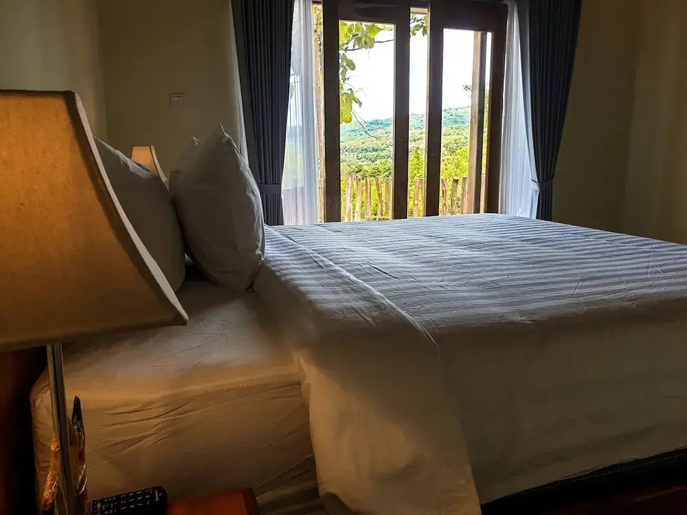 Deluxe Double room with sea view (full double bed)