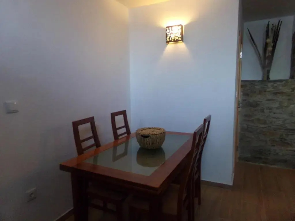 3 Bedrooms Cottage