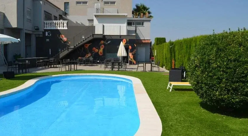 Pool
