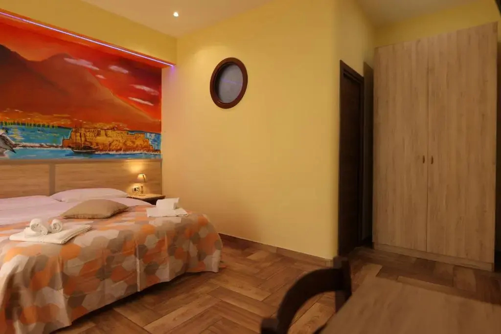 Deluxe Double room with balcony (full double bed)
