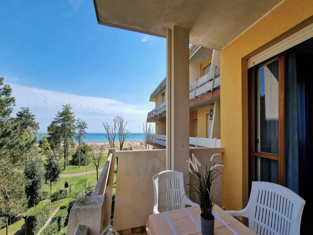 Lovely Flat Next to Lido dei Pini-beahost