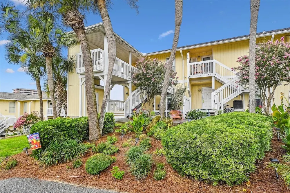 SPC 2021 is a Harbor Front 1 BR by Redawning