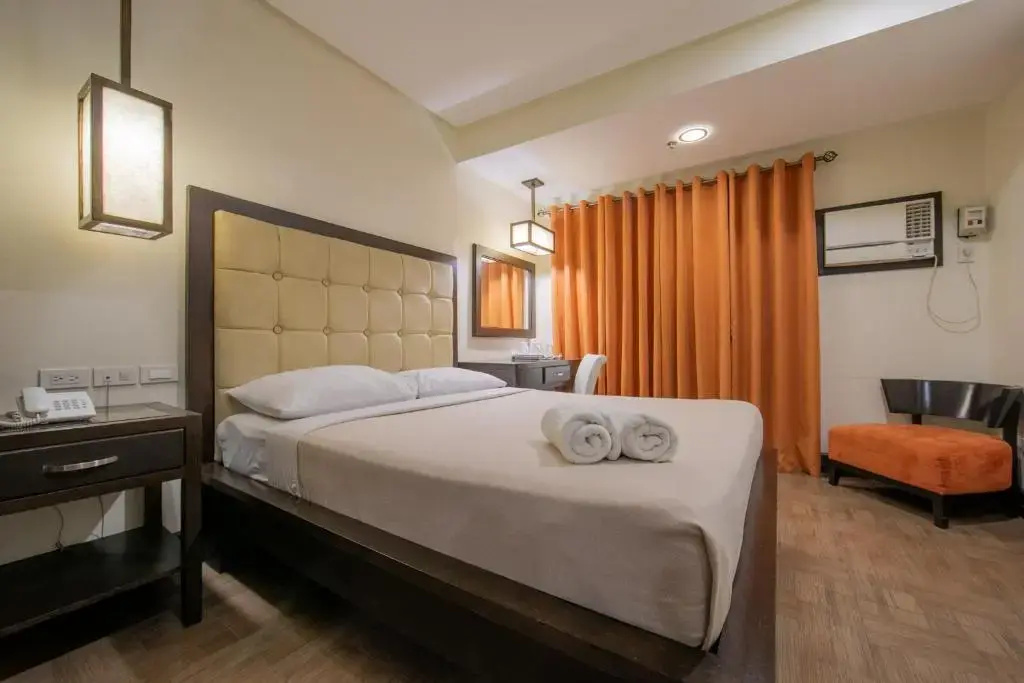 Deluxe Double room (full double bed)