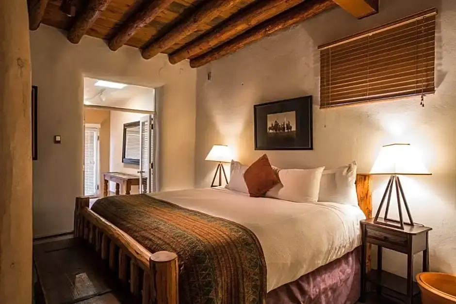 Superior Double room (full double bed)