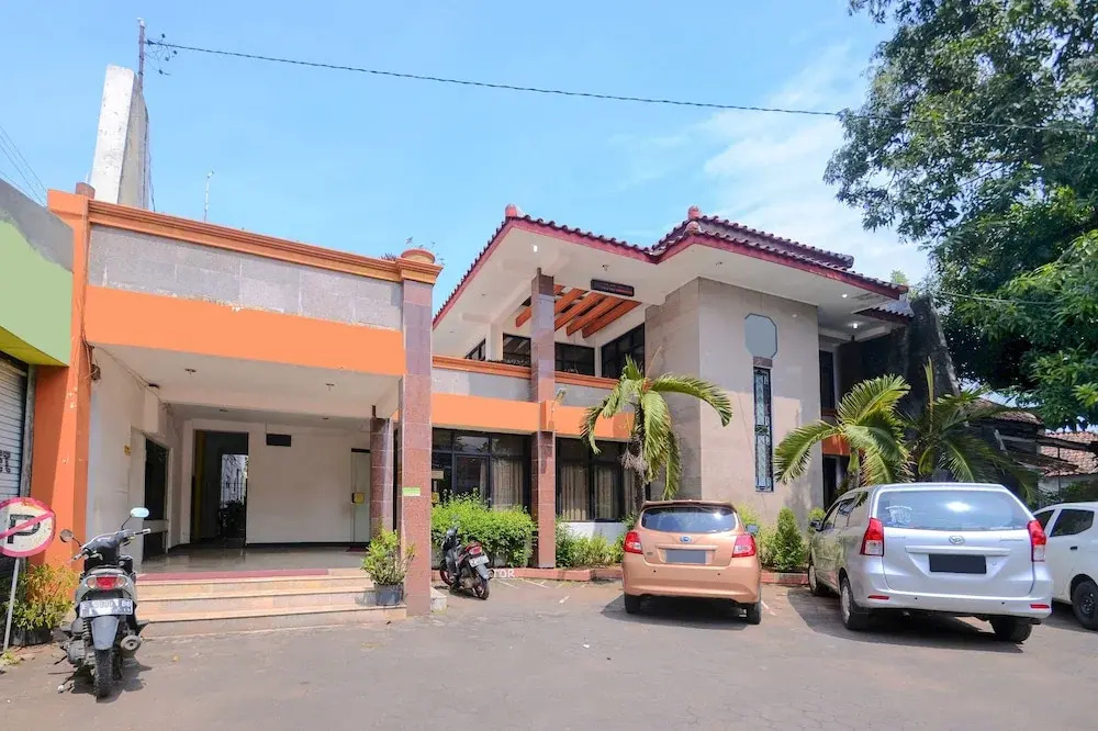 Airy Eco Stasiun Cirebon Siliwangi 87