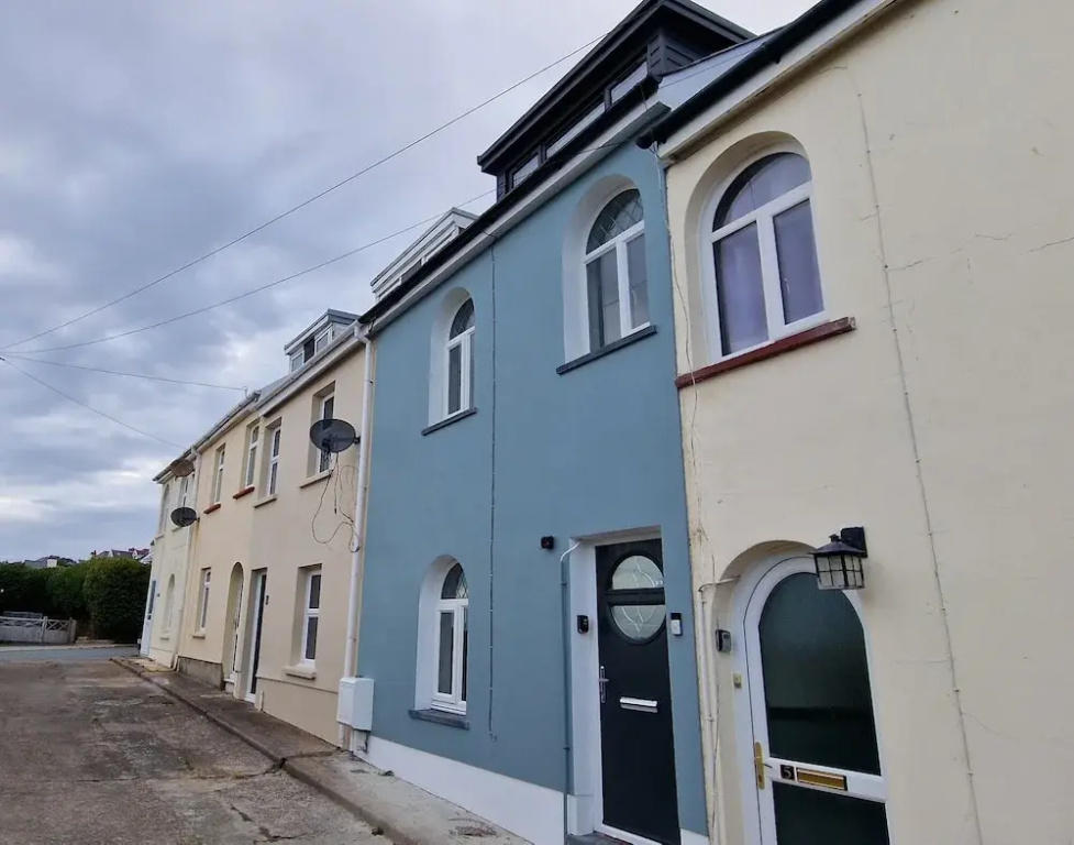 Luxury Sea View Modernised Pembrokeshire Cottage