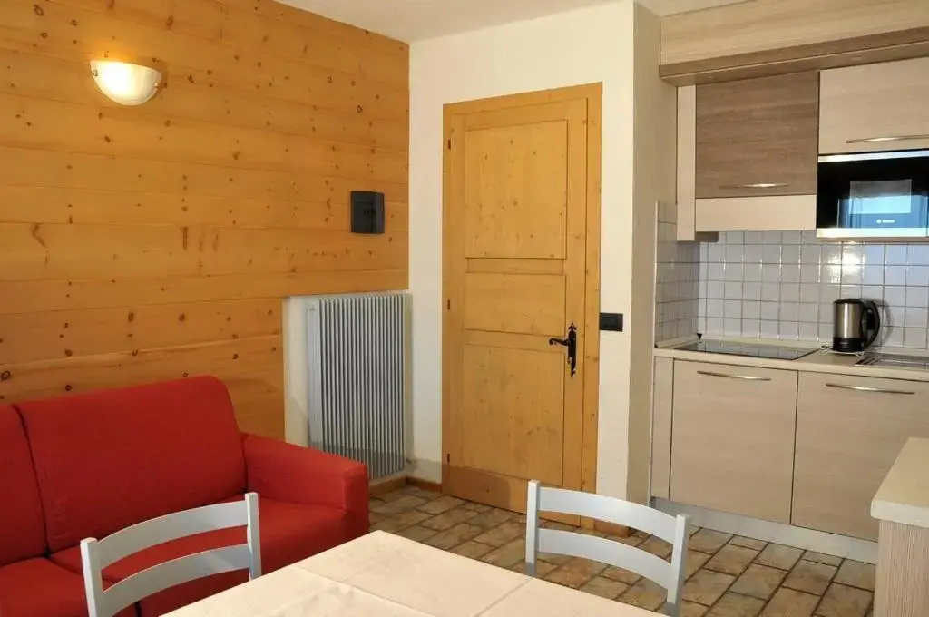 2 Bedrooms Apartment