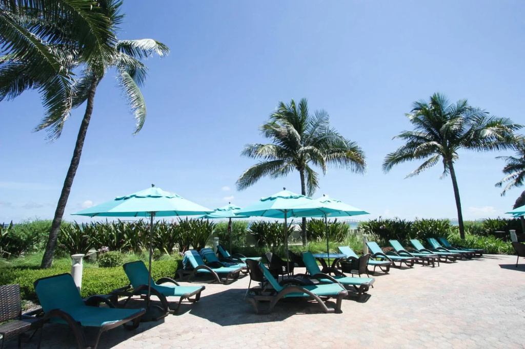 The Tides on Hollywood Beach