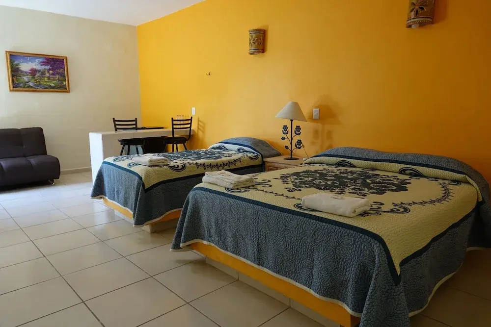 Standard Triple room