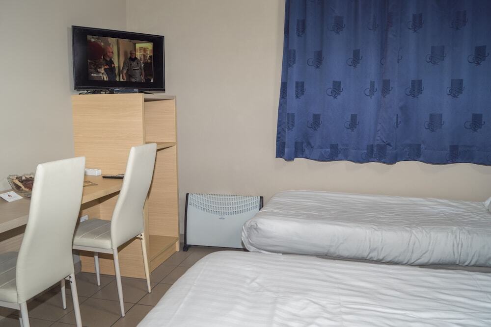 gallery_image_hidden_9